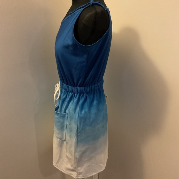1. Chic Me Blue & White Ombré Sleeveless Dress Tie Straps Size M - Picture 3 of 6